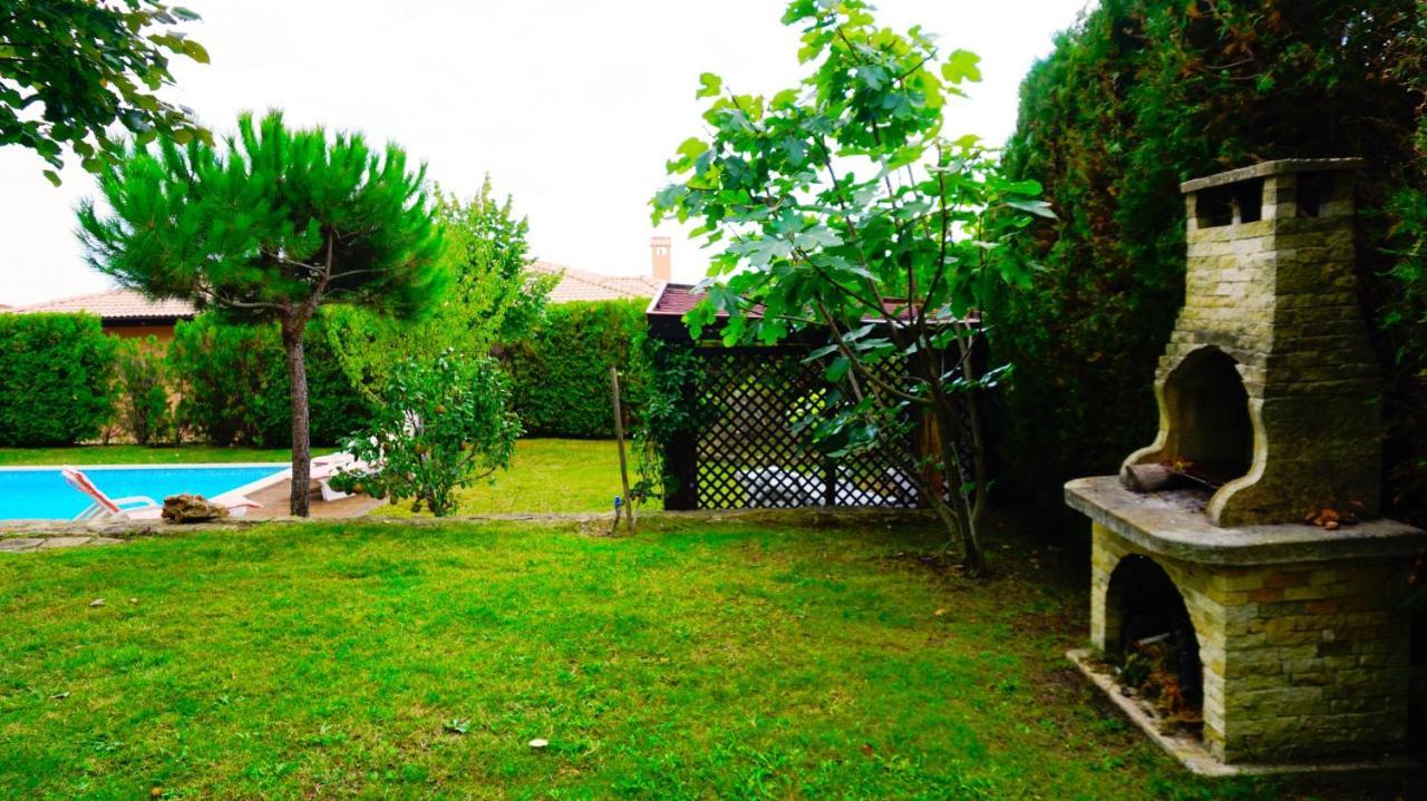 Вила Афина - Villa Afina Baltschik Exterior foto